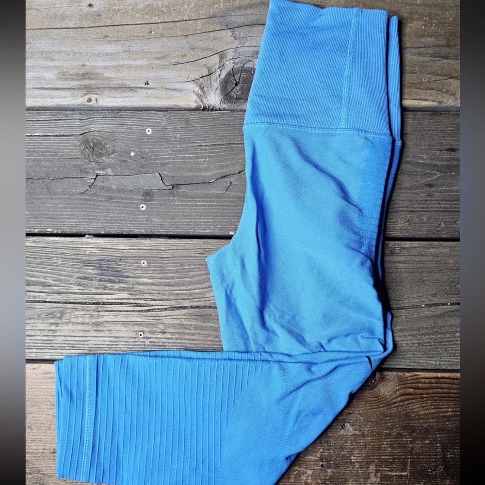 Nike zoned sculpt capri xs